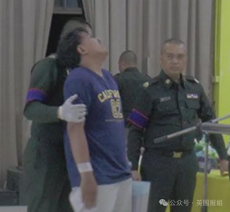 泰国征兵现场再现火辣“美女”!变性人齐聚大秀美貌,抽签定“生死”太刺激...(组图) - 12