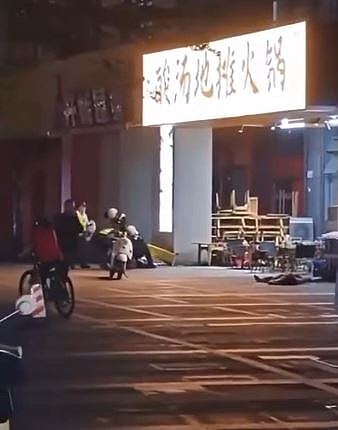 疑涉金钱纠纷!男子深圳火锅店连捅多刀残杀1女,未逃走静待警方(视频/组图) - 5