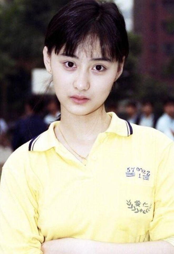 背刺琼瑶、控诉袁咏仪、多次失言被骂:最美琼女郎陈德容错在哪(组图) - 12