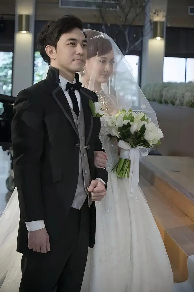 背刺琼瑶、控诉袁咏仪、多次失言被骂:最美琼女郎陈德容错在哪(组图) - 29