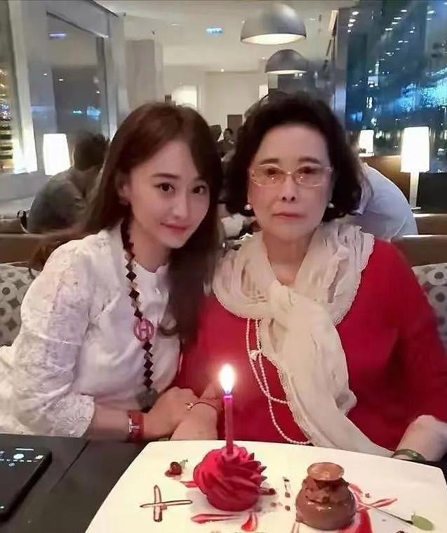 背刺琼瑶、控诉袁咏仪、多次失言被骂:最美琼女郎陈德容错在哪(组图) - 33