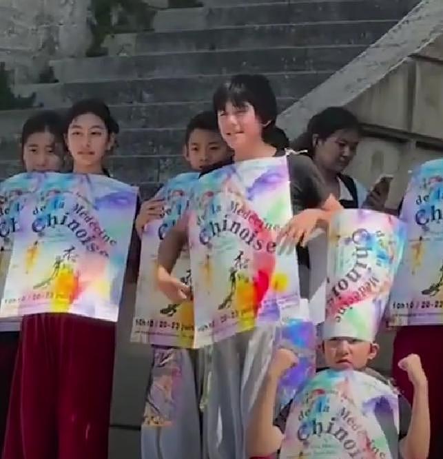 14岁诺一上法国新闻,长小胡子变化大,褪去混血感笑起来好像刘烨(组图) - 14