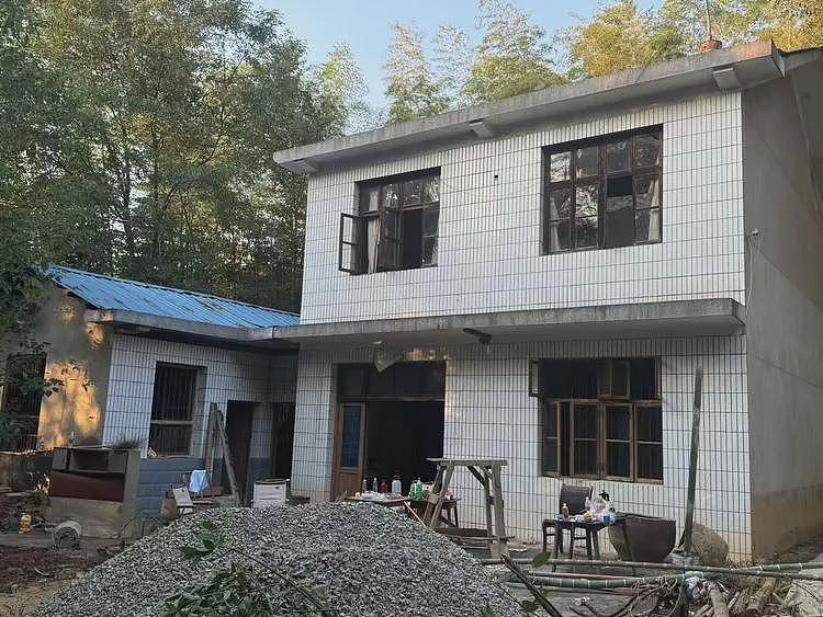 00后小伙放弃城区合租房,每月1000元租长沙农村院落:不影响上班,一口气签十年(组图) - 3