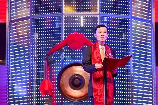“奶茶千金”勇闯娱乐圈：她家产品绕地球61圈（组图） - 12