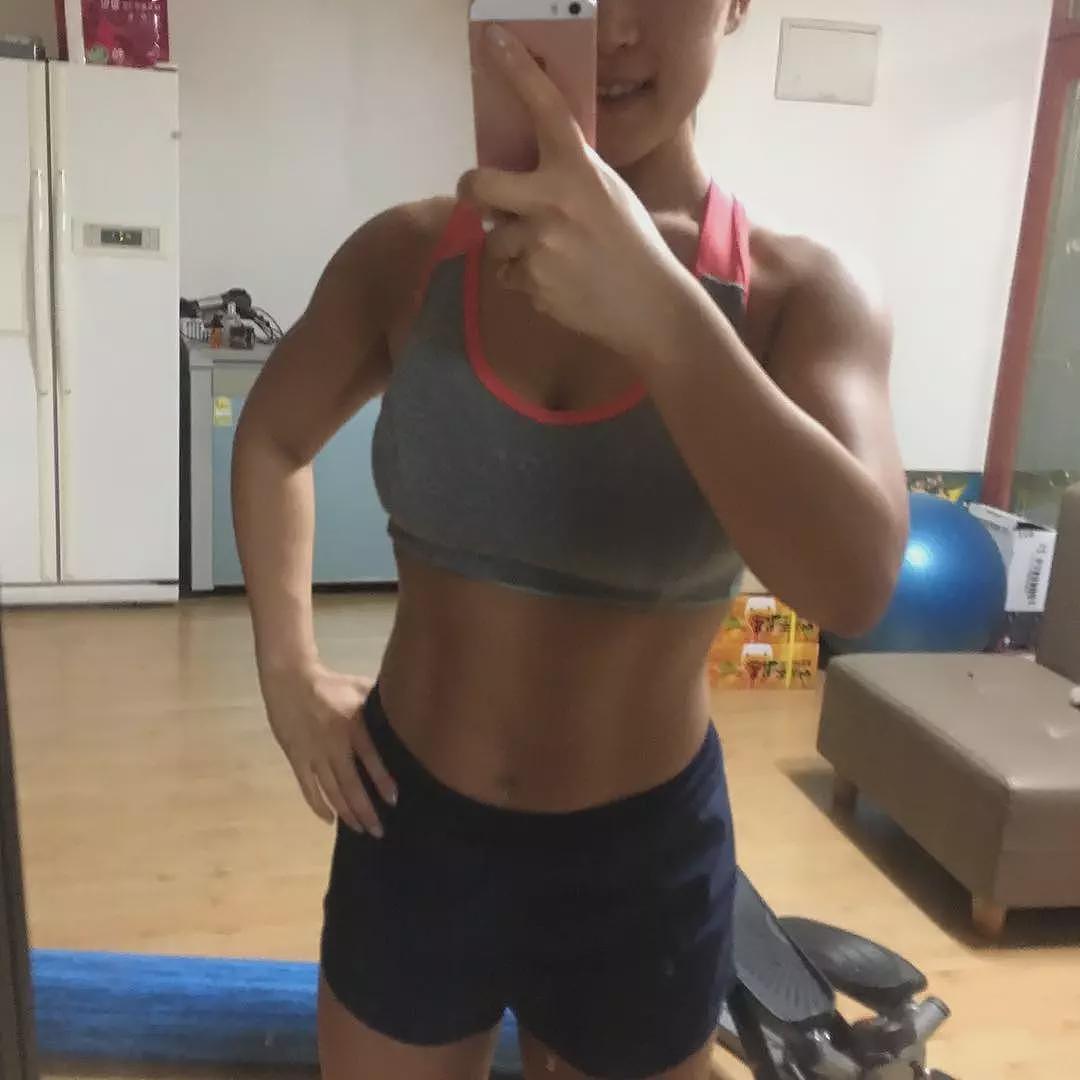 【美女】她用6个月，从“大腹婆”逆袭成马甲线女神（组图） - 13