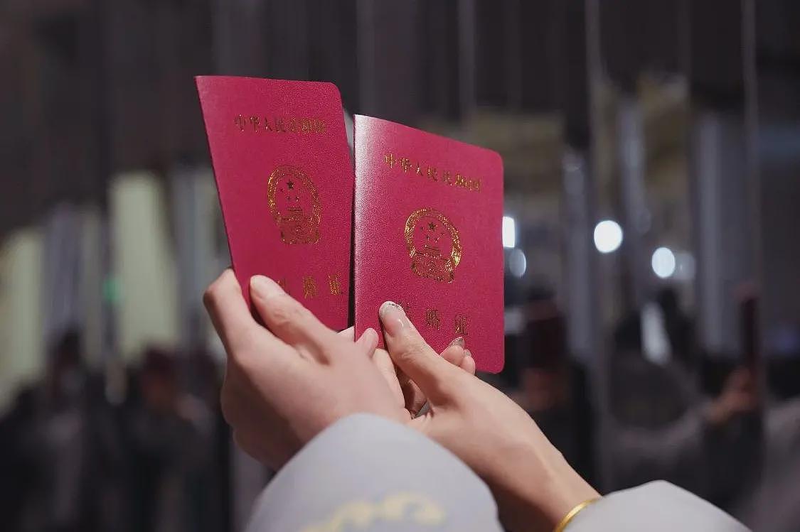 不再需要户口本，5月10日起婚姻登记手续简化了（图） - 2