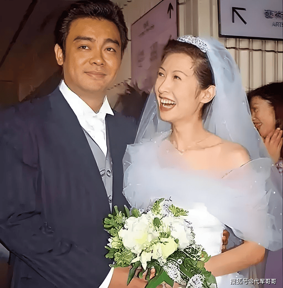 刘青云郭蔼明近况曝光,结婚27年没孩子,夫妻恩爱(组图) - 8