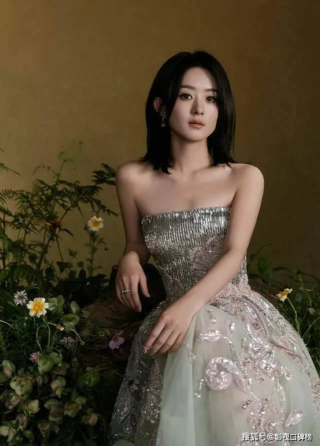 18年后，赵丽颖与冯小刚再度合作，网友预感这一部电影又要拿奖了（组图） - 2