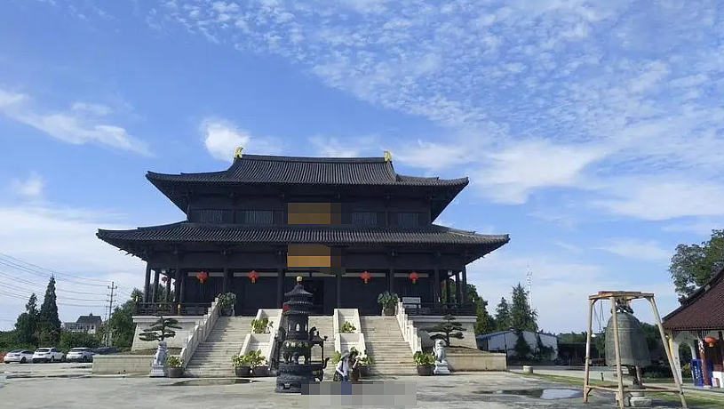 女生自曝去寺庙却遭老方丈摸臀咸猪手,不敢说地点评论区竟挖出更多猛料(组图) - 14