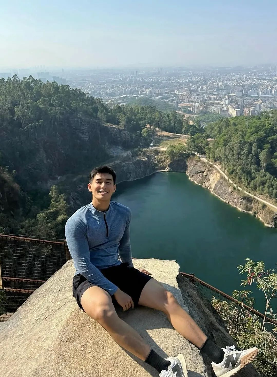【帅哥】25岁广州男模，宽肩胸肌手臂线条，这脂包肌轮廓清晰惹人爱（组图） - 13