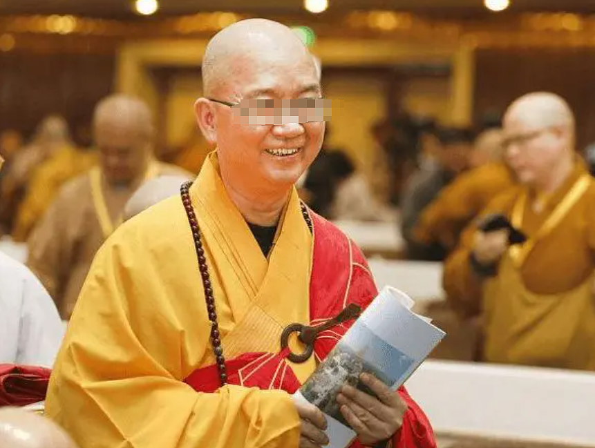 女生自曝去寺庙却遭老方丈摸臀咸猪手,不敢说地点评论区竟挖出更多猛料(组图) - 11