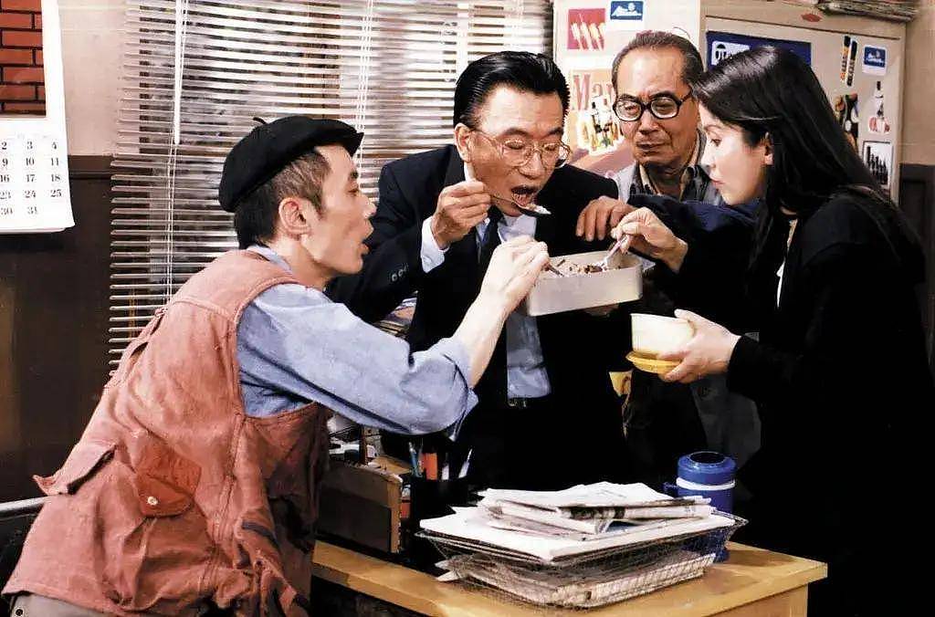 侯耀华:清明节给父亲侯宝林扫墓,他单身了13年(组图) - 8
