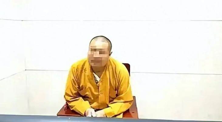 女生自曝去寺庙却遭老方丈摸臀咸猪手,不敢说地点评论区竟挖出更多猛料(组图) - 16