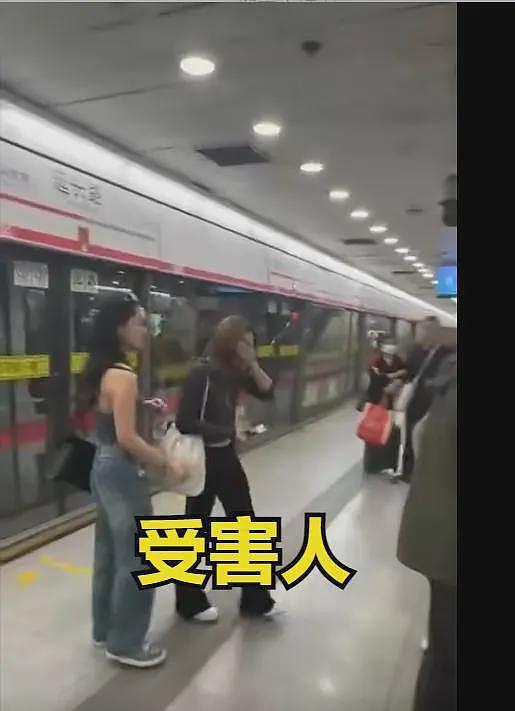 上海地铁猥亵后续！姚某系惯犯，妻子提出离婚，同学直呼看不出（组图） - 7
