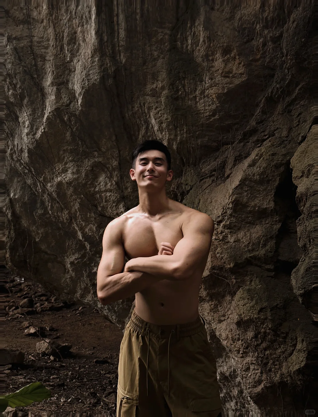 【帅哥】25岁广州男模，宽肩胸肌手臂线条，这脂包肌轮廓清晰惹人爱（组图） - 7