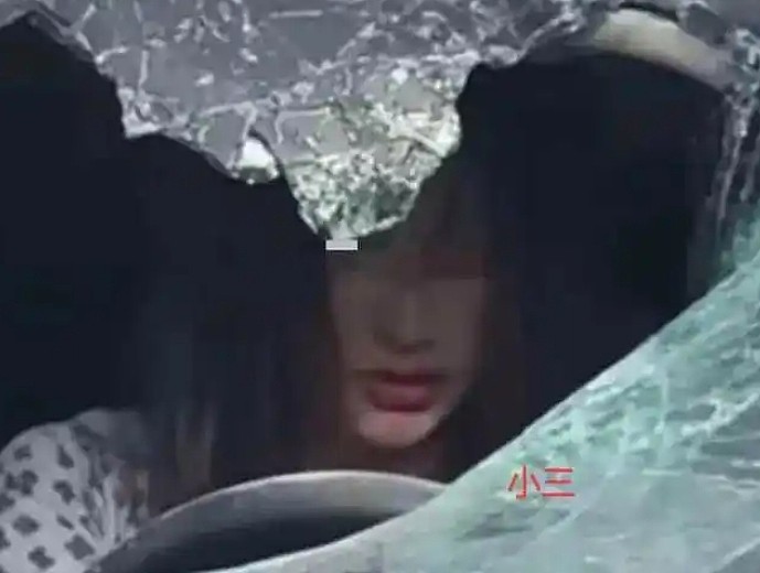 原配当街砸车抓小三：正脸照流出，知情人爆出家里俩儿子（视频/组图） - 3