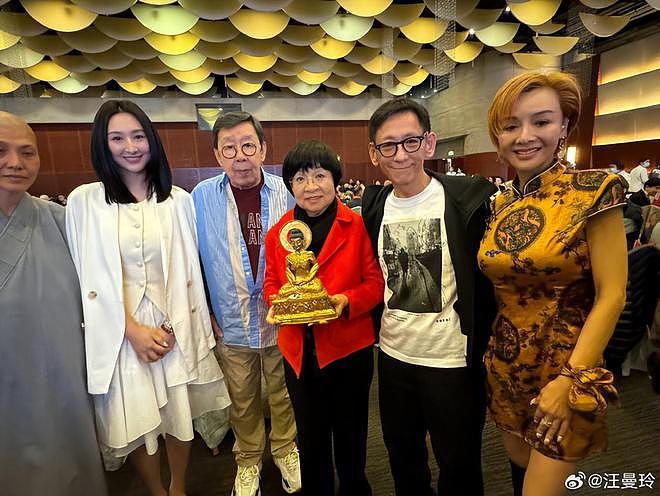 曾志伟72岁生日摆素宴，筹600万捐给杭州寺庙，众星云集儿女在旁（组图） - 6