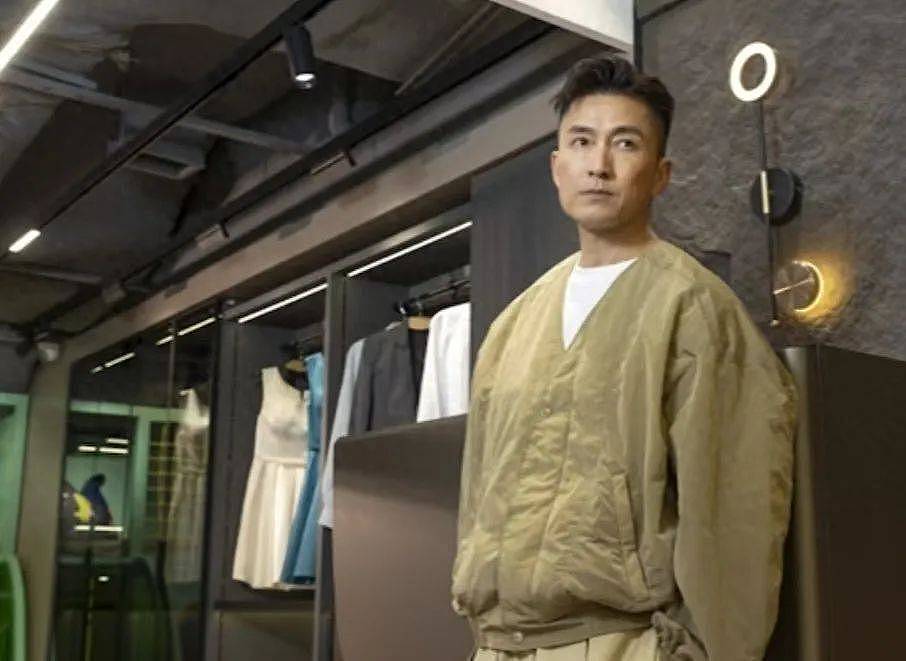 陈山聪自曝与伍咏薇绝交内幕,终在胡杏儿婚礼和解(组图) - 1