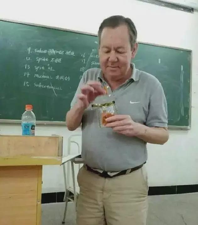 “你这么不听道理，一定是辣条吃多了吧？！”毁掉80、90后的软毒品只要五毛钱（组图） - 8