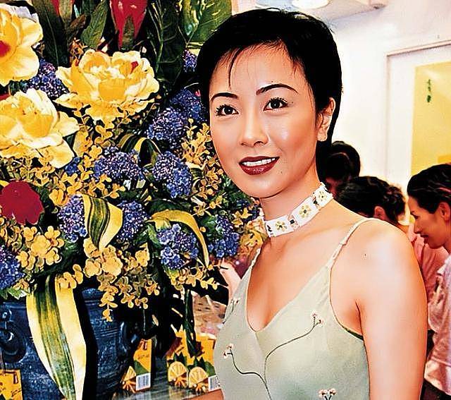 香港知名女星颜值回春，爱上同性名媛引热议（组图） - 7