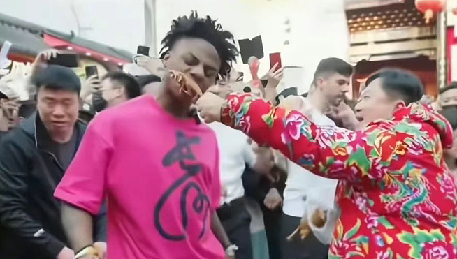 新晋顶流“荣昌卤鹅哥”刷屏全网！这个被骂“不要脸”的中年男人，把网红李美越的脸扇肿了（组图） - 12
