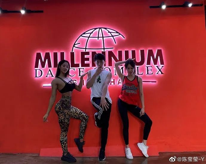 【美女】广东97年女老师,荣获比基尼冠军,网友:这身材想不红都难(组图) - 4