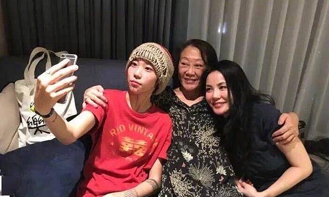 港媒放出锋菲超甜高清旧照,王菲谈谢霆锋除了“缘分”还能说什么...(组图) - 7