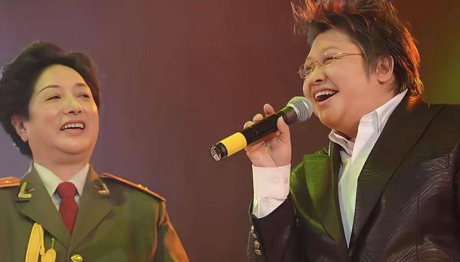 韩红78岁母亲雍西去世,早年丧夫后再婚,遗憾未看到女儿结婚(组图) - 3