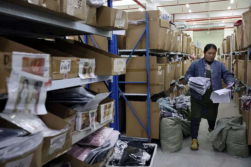江苏等地外贸工厂停运裁员！官媒：“以斗争精神”应对（组图） - 2