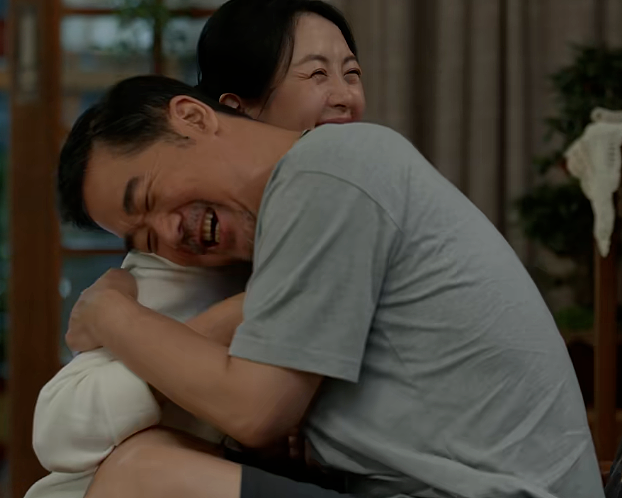 “70岁老头被四个女人狂追”老年人的爱情修罗场,比年轻人更狗血(组图) - 6