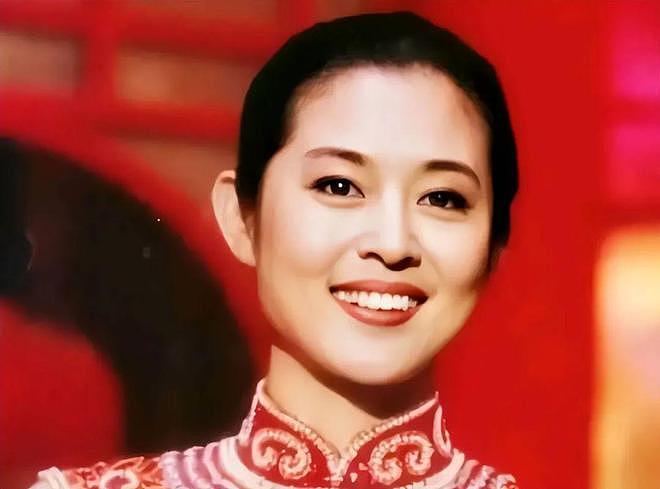 倪萍：端庄女神如何活成了“怼人女王”？（组图） - 1