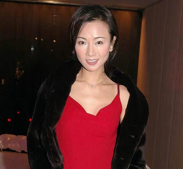 香港知名女星颜值回春，爱上同性名媛引热议（组图） - 1