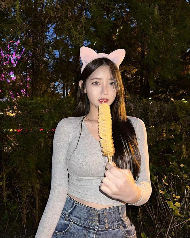 【美女】1米74美女网红,身材超正颜值高,小蛮腰大长腿(组图) - 30