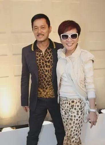 风流程度不输谢贤,曾一年换七个男友,未婚生女,如今42岁无人敢娶(组图) - 14