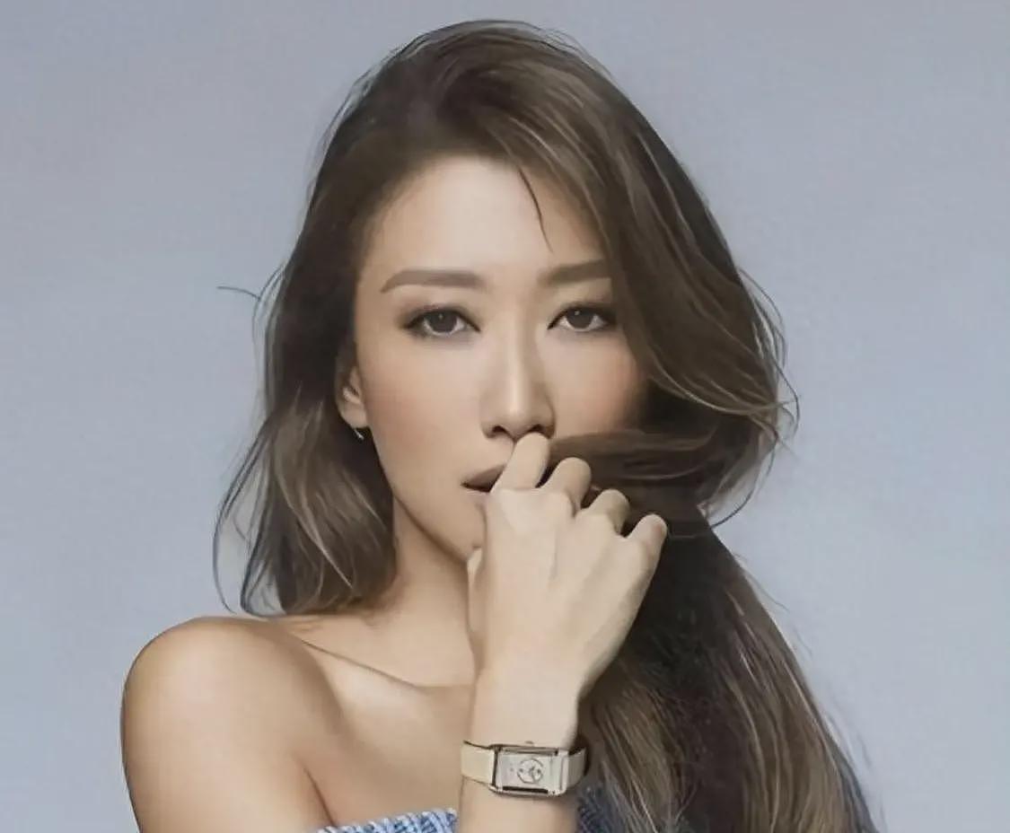 风流程度不输谢贤,曾一年换七个男友,未婚生女,如今42岁无人敢娶(组图) - 2