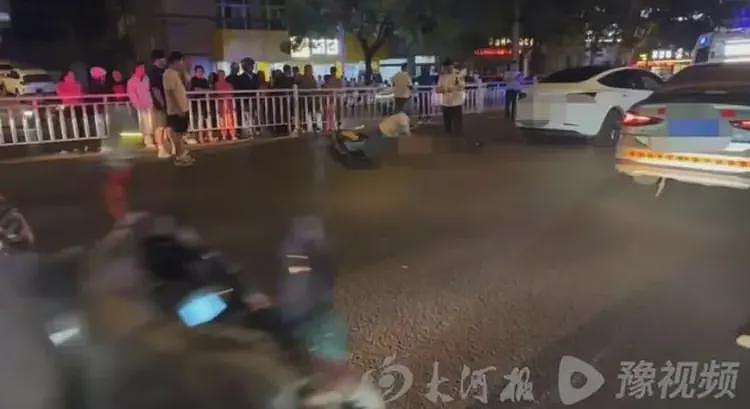 离谱！儿子闹市飙车撞死一家三口，父亲竟放话“80万买你全家命”（组图） - 2