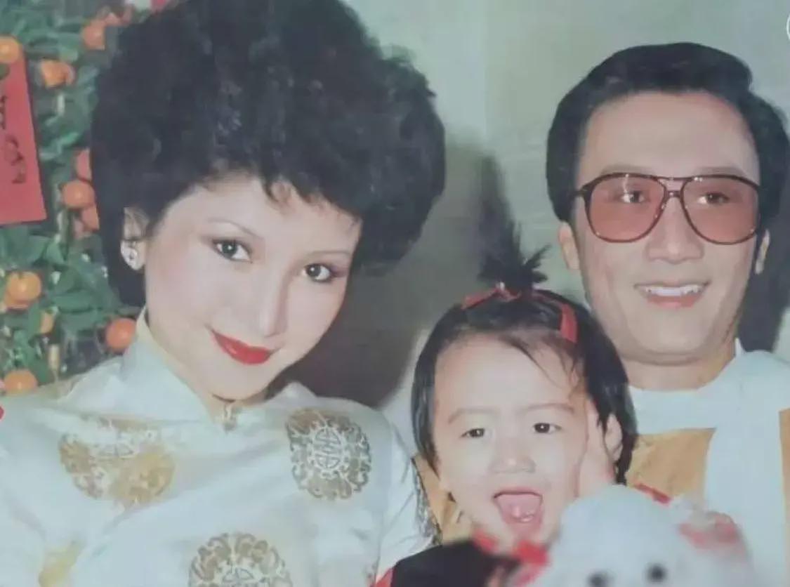 风流程度不输谢贤,曾一年换七个男友,未婚生女,如今42岁无人敢娶(组图) - 4