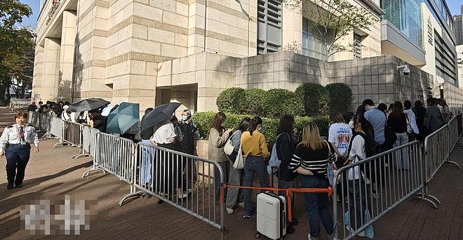 日本男星涉非礼中国女子案开庭,含泪否认犯罪,掩面痛哭身体颤抖(组图) - 5