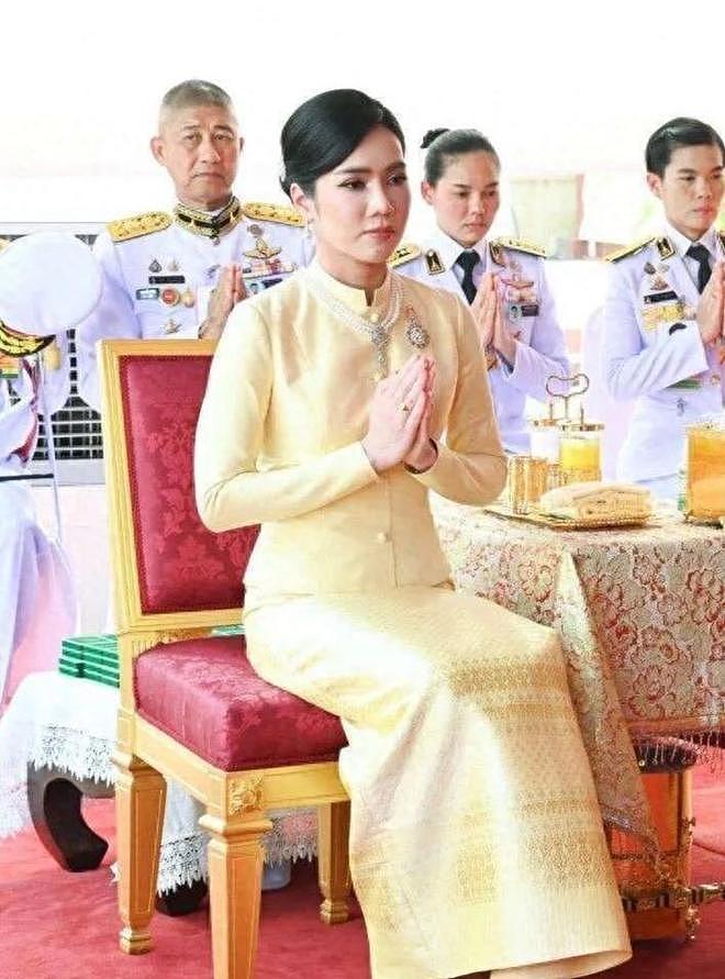 泰王室王位争夺战：流亡王子归国拉拢军队商界力量与太子展开权斗（组图） - 6