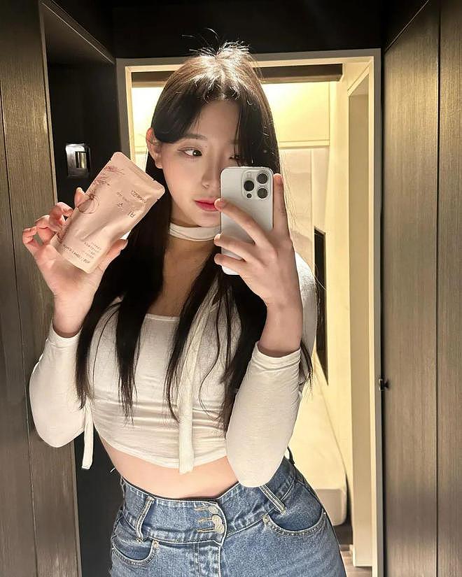 【美女】1米74美女网红,身材超正颜值高,小蛮腰大长腿(组图) - 17