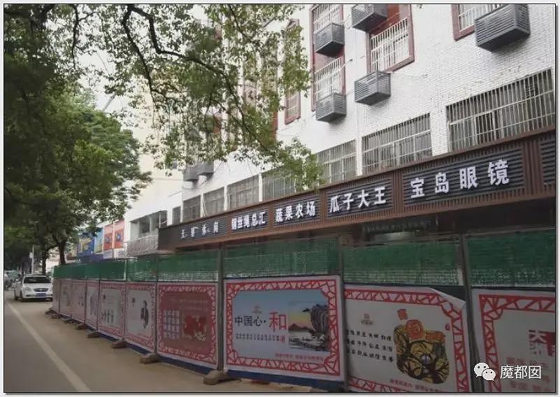 绿色蜜雪冰城事件发酵！三河勒令改招牌颜色引发广告协会抵制！官媒全部下场怒斥（组图） - 47