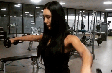 【美女】她被网友盛赞为“亚洲第一美臀”:38岁的年龄,18岁的身体(组图) - 16