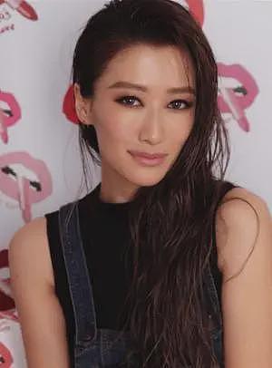 风流程度不输谢贤,曾一年换七个男友,未婚生女,如今42岁无人敢娶(组图) - 7