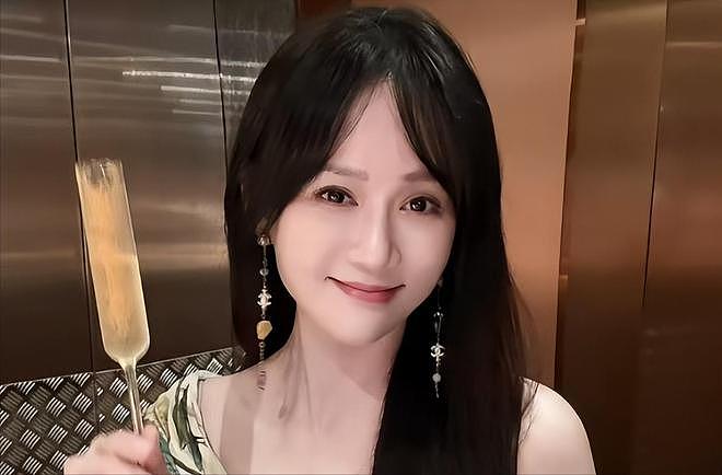 章子怡离婚两年不回娘家过年,只是因为这四个字,意外牵连陈乔恩(组图) - 25