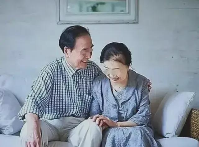 北京女教授在家“养病”整整10年，民警破门后，当场愣在原地（组图） - 6