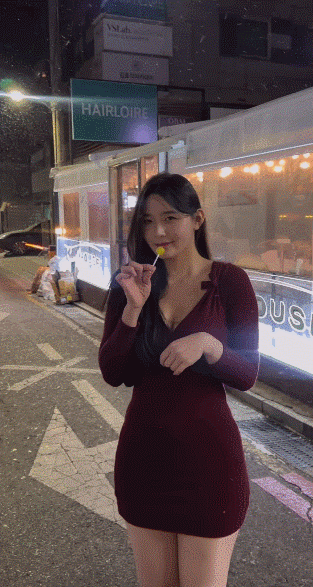 【美女】1米74美女网红,身材超正颜值高,小蛮腰大长腿(组图) - 7