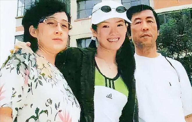 章子怡离婚两年不回娘家过年,只是因为这四个字,意外牵连陈乔恩(组图) - 8