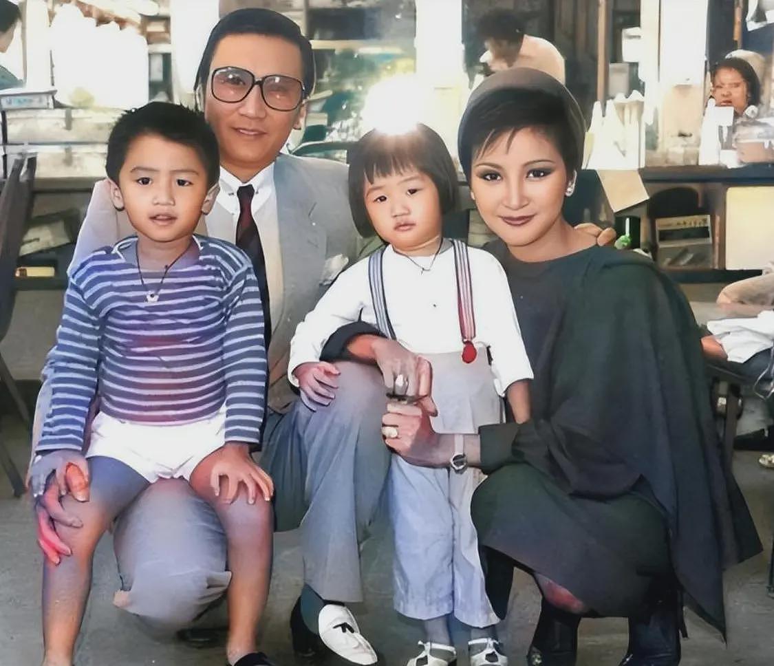 风流程度不输谢贤,曾一年换七个男友,未婚生女,如今42岁无人敢娶(组图) - 11