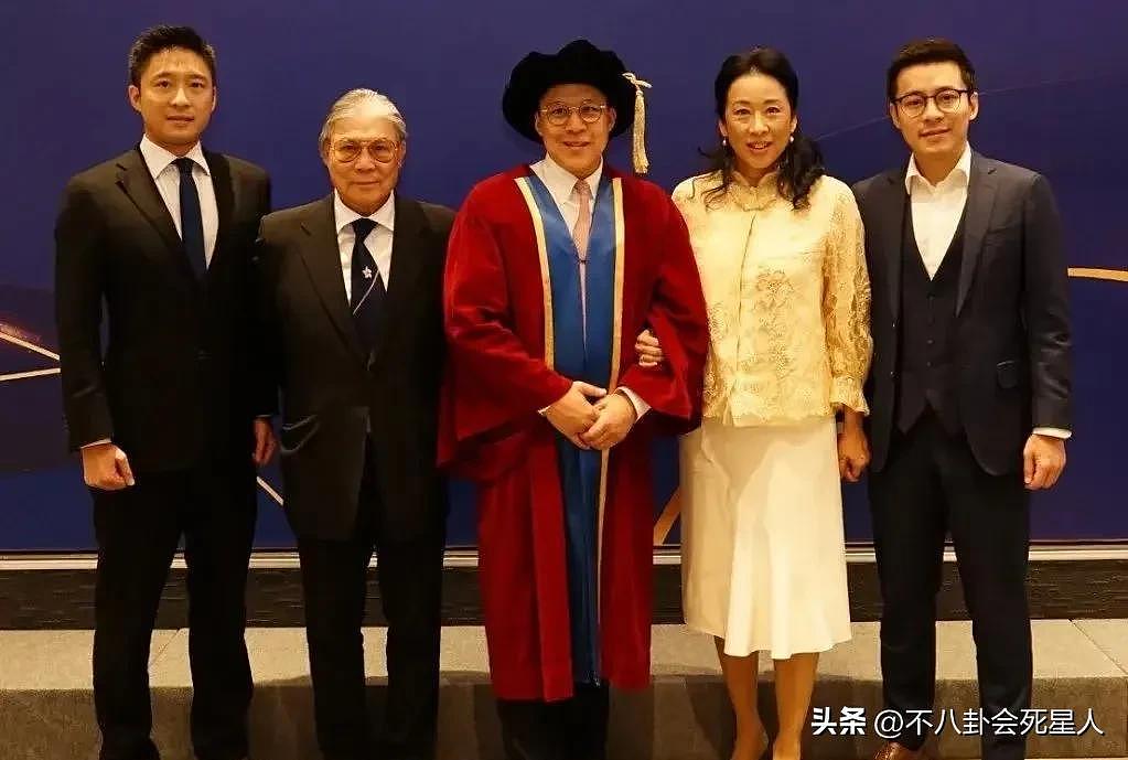 同样生了十几个子女，为何霍家和赌王家族差别那么大（组图） - 3