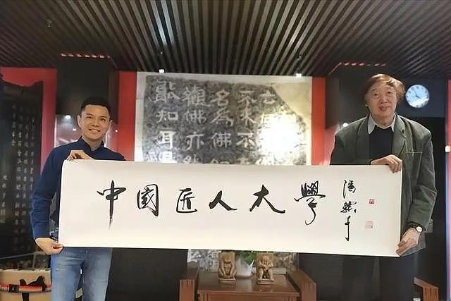 十年前毅然离开央视，选择孤身回乡创业，如今他的现状如何了（组图） - 2